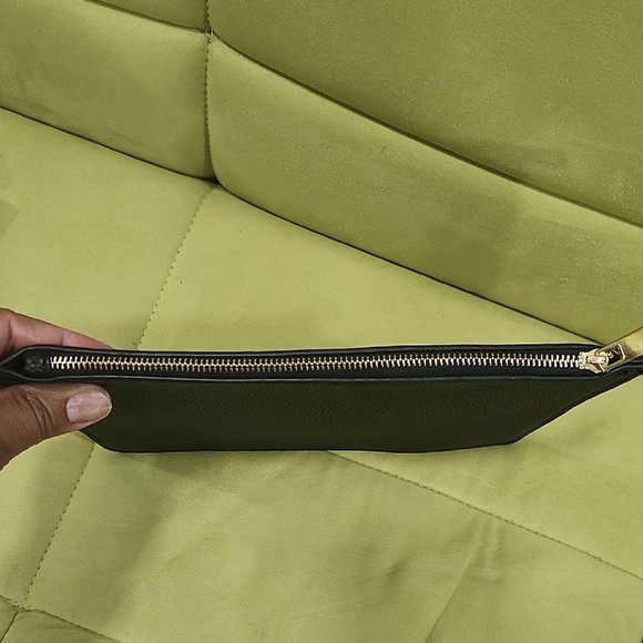 Aldo Black and Gold Hexagon Pattern Clutch - Picture 5 of 7